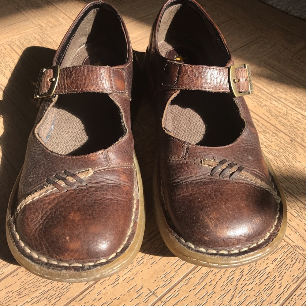 dr marten brown mary janes, size 7 women’s